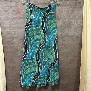 East 5th straight skirt size M in multi color fully lined